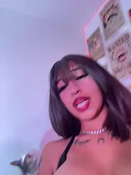Snapshot of Hot_sophie_ chatting on 06.25.26 Hot sophie online show from 06.25.26