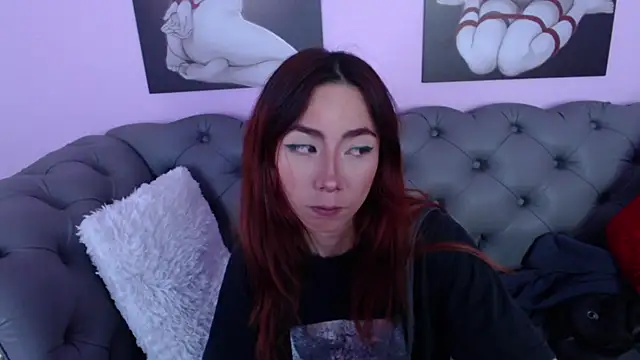 Erika Stevens online show from 01.21.25