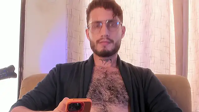 Snapshot of axel_giracr chatting on 02.23.25 axel giracr online show from 02.23.25