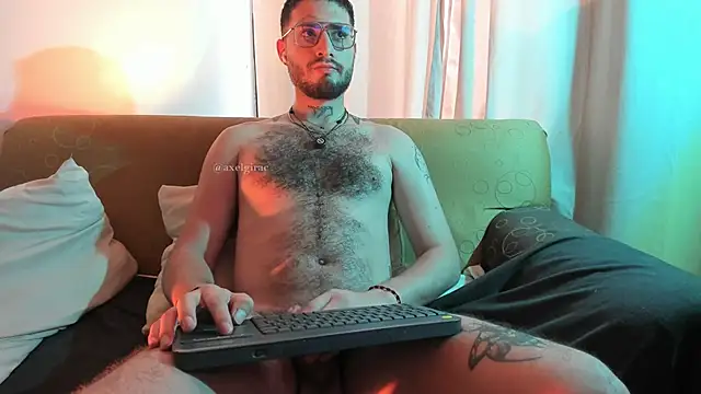 axel giracr online show from 04.04.26