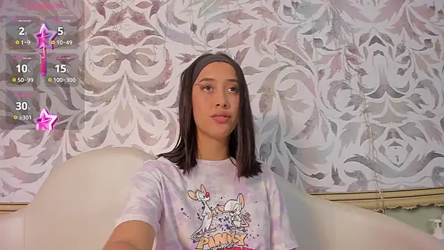 Snapshot of valentina_cortes72 chatting on 01.06.25 valentina cortes72 online show from 01.06.25
