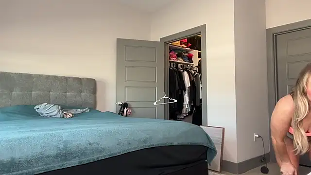 ElenaErickson online show from 01.15.25