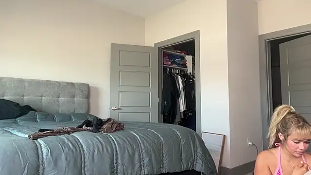 ElenaErickson online show from 03.03.25