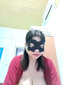Snapshot of Anna_Toy19 chatting on 11.18.25 Anna Toy19 online show from 11.18.25
