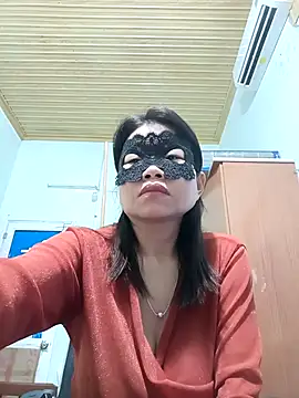 Snapshot of Anna_Toy19 chatting on 12.22.25 Anna Toy19 online show from 12.22.25