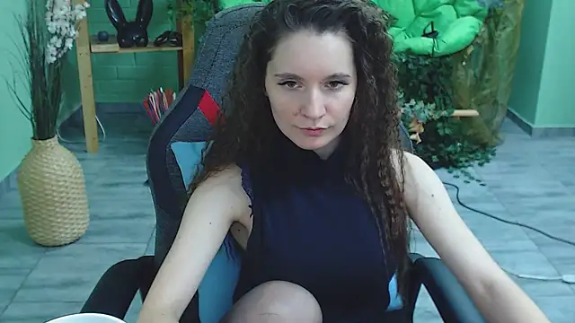 Miss Barbara  online show from 02.25.25