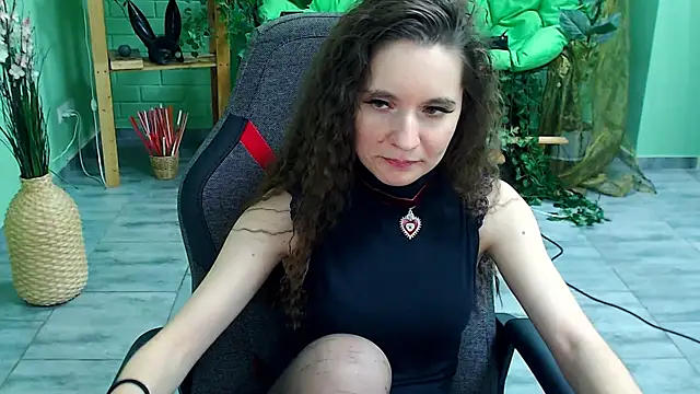 Miss Barbara  online show from 03.18.25