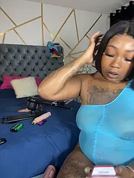 Snapshot of MakeMeCumAsia chatting on 04.15.26 MakeMeCumAsia online show from 04.15.26