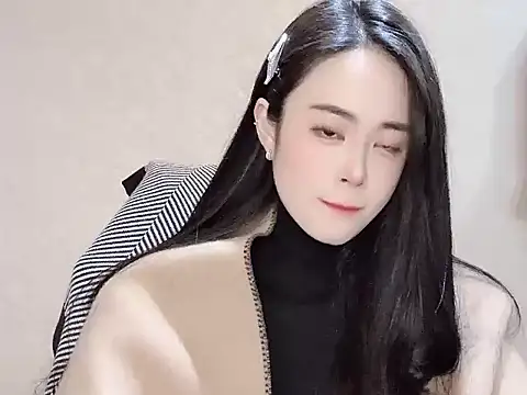 Snapshot of MM_007700 chatting on 12.31.24 MM 007700 online show from 12.31.24