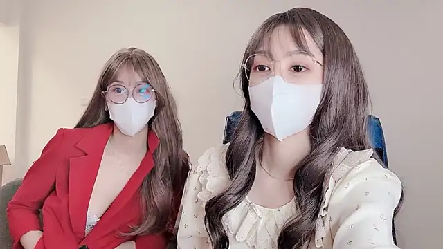 Snapshot of Mono-Stewardesss chatting on 01.02.25 Mono-Stewardesss online show from 01.02.25