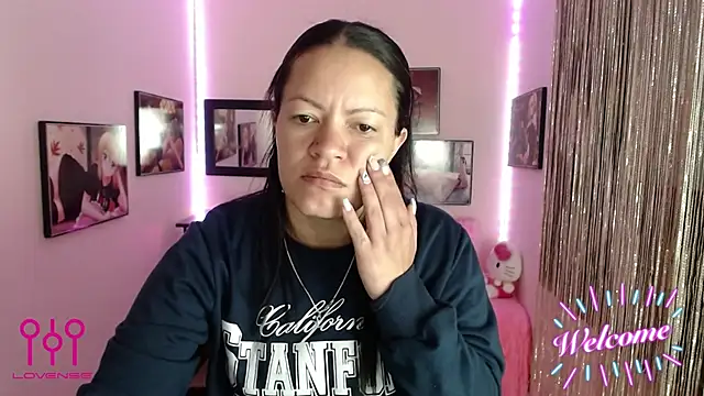 Cristal w online show from 10.29.25