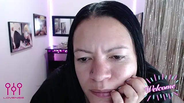 Cristal w online show from 10.30.25