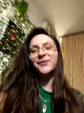 Snapshot of NaughtYHomemadE chatting on 04.22.26 NaughtYHomemadE online show from 04.22.26