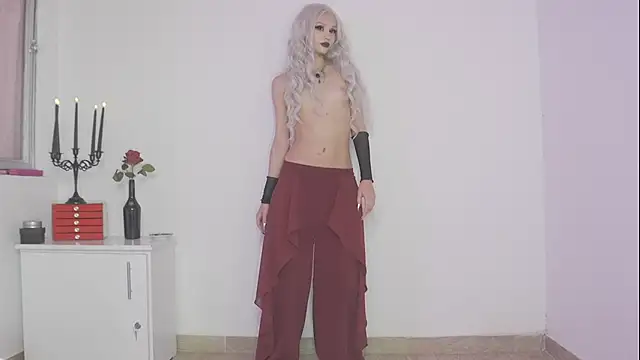 Snapshot of Stryxcy chatting on 03.11.25 Stryxcy online show from 03.11.25