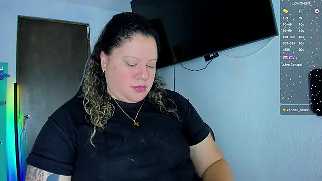 Snapshot of mariana_maze chatting on 12.07.24 mariana maze online show from 12.07.24