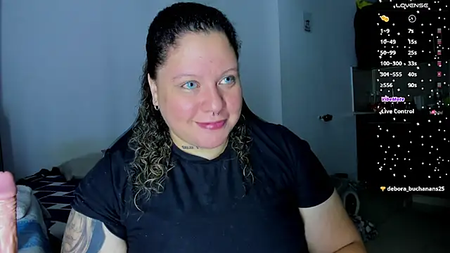 Snapshot of mariana_maze chatting on 12.18.24 mariana maze online show from 12.18.24