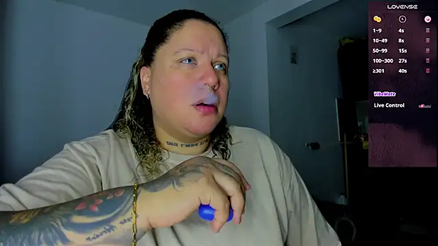 Snapshot of mariana_maze chatting on 01.06.25 mariana maze online show from 01.06.25