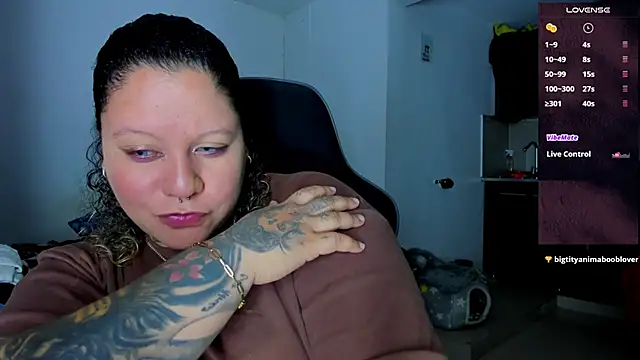 Snapshot of mariana_maze chatting on 01.19.25 mariana maze online show from 01.19.25