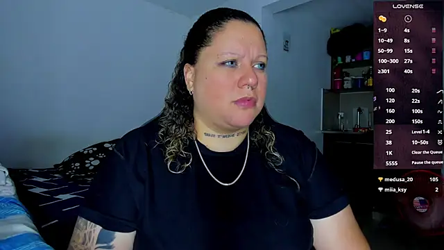 Snapshot of mariana_maze chatting on 01.26.25 mariana maze online show from 01.26.25