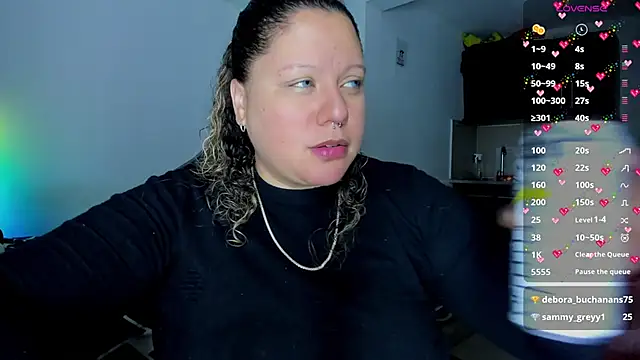 Snapshot of mariana_maze chatting on 01.31.25 mariana maze online show from 01.31.25