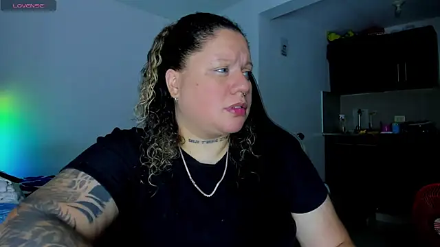 Snapshot of mariana_maze chatting on 02.03.25 mariana maze online show from 02.03.25