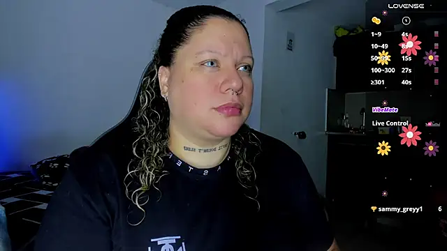 Snapshot of mariana_maze chatting on 03.08.25 mariana maze online show from 03.08.25