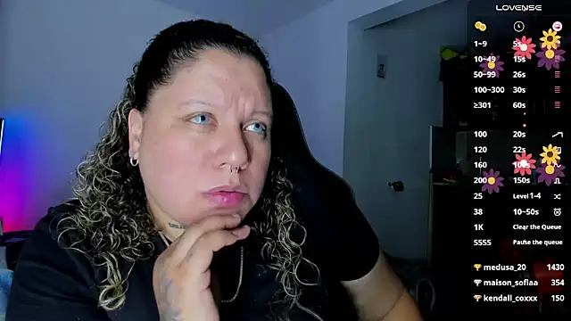 Snapshot of mariana_maze chatting on 03.15.25 mariana maze online show from 03.15.25