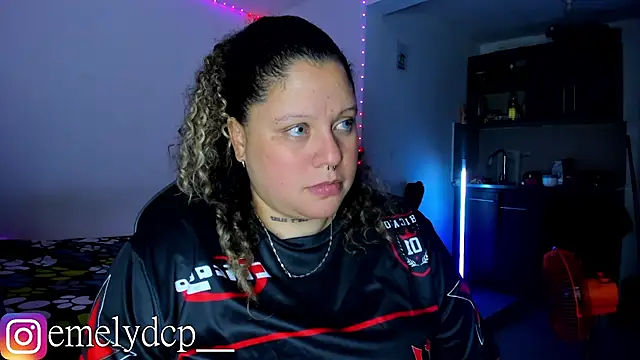 Snapshot of mariana_maze chatting on 10.03.25 mariana maze online show from 10.03.25