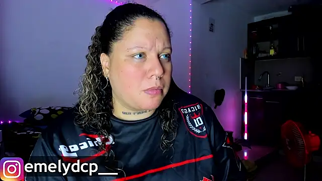 Snapshot of mariana_maze chatting on 10.07.25 mariana maze online show from 10.07.25