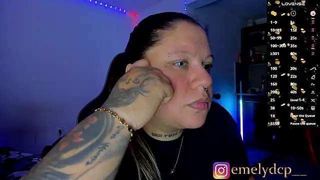 Snapshot of mariana_maze chatting on 03.17.26 mariana maze online show from 03.17.26