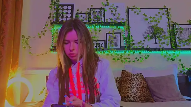 Real Tini online show from 01.18.25