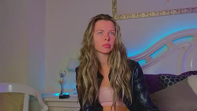 Real Tini online show from 10.03.25