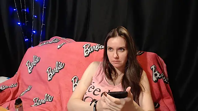 Snapshot of Milana69 chatting on 10.10.25 Milana69 online show from 10.10.25