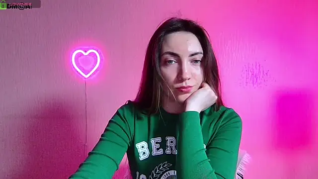 Snapshot of cute__angell chatting on 05.18.26 cute angell online show from 05.18.26