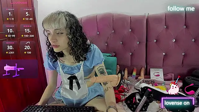 Snapshot of neeko_princes chatting on 10.24.25 neeko princes online show from 10.24.25
