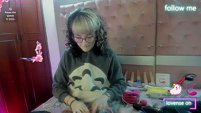 Snapshot of neeko_princes chatting on 02.17.26 neeko princes online show from 02.17.26