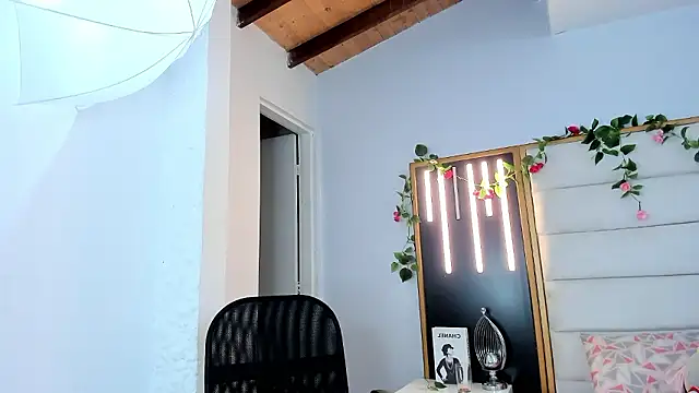 pretty ariiel online show from 12.03.24