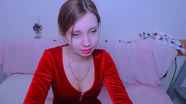 Snapshot of AliceFire_ chatting on 04.21.26 AliceFire online show from 04.21.26