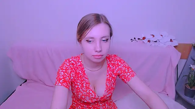 Snapshot of AliceFire_ chatting on 05.06.26 AliceFire online show from 05.06.26