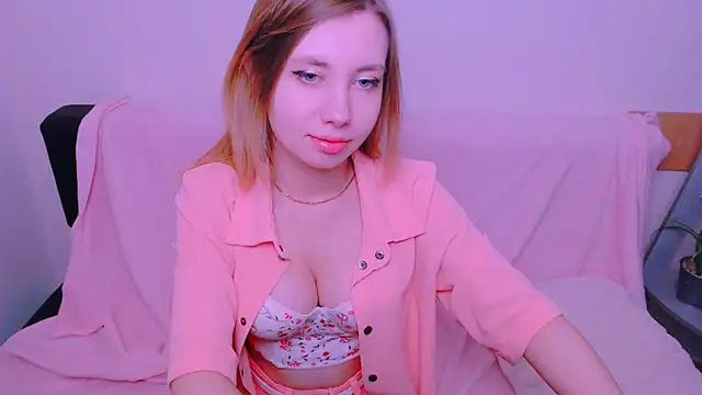 Snapshot of AliceFire_ chatting on 05.31.26 AliceFire online show from 05.31.26