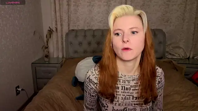 Snapshot of rocky_foxy chatting on 10.30.25 rocky foxy online show from 10.30.25