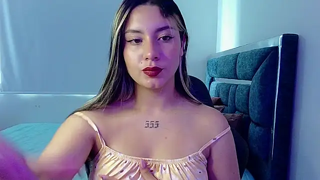 Lia 14  online show from 10.19.25