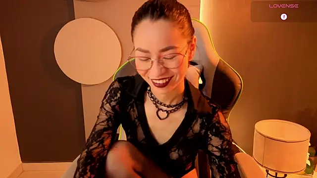 Snapshot of rosse_98_ chatting on 05.26.26 rosse 98 online show from 05.26.26