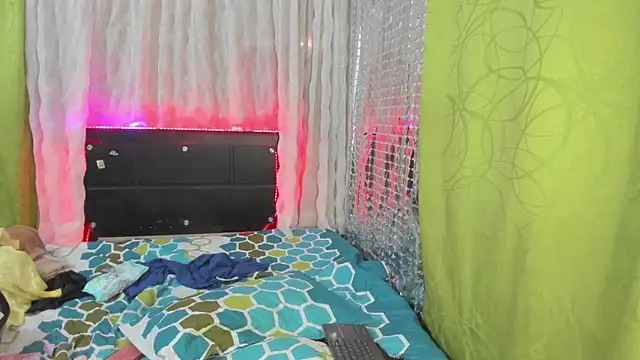 Megan Miles02 online show from 02.14.25