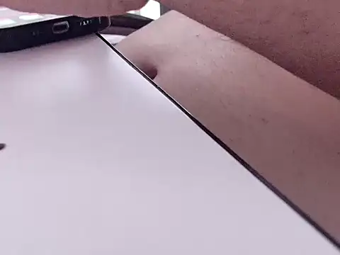 Snapshot of johndiaz23 chatting on 10.31.25 johndiaz23 online show from 10.31.25