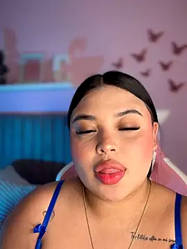 Snapshot of Emily_cooper20 chatting on 02.02.26 Emily cooper20 online show from 02.02.26