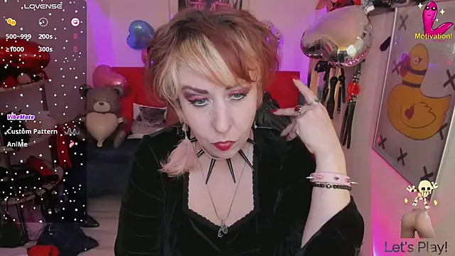 Snapshot of GinaMiracle chatting on 02.14.25 GinaMiracle online show from 02.14.25