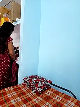 reemacouple007 online show from 10.29.25