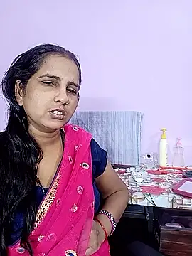 Snapshot of reemacouple007 chatting on 04.17.26 reemacouple007 online show from 04.17.26