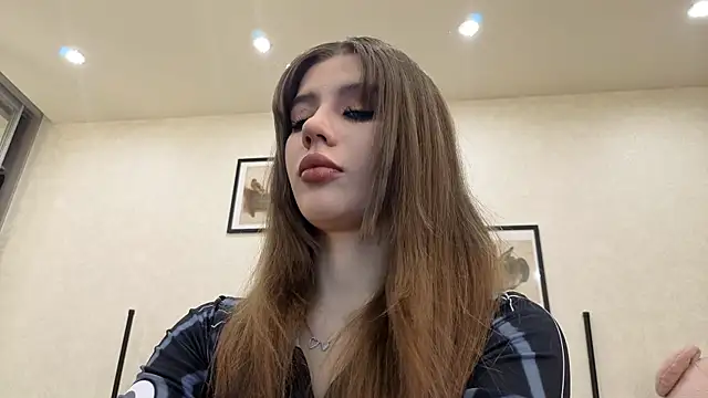 Snapshot of dolly_ll chatting on 04.30.26 dolly ll online show from 04.30.26